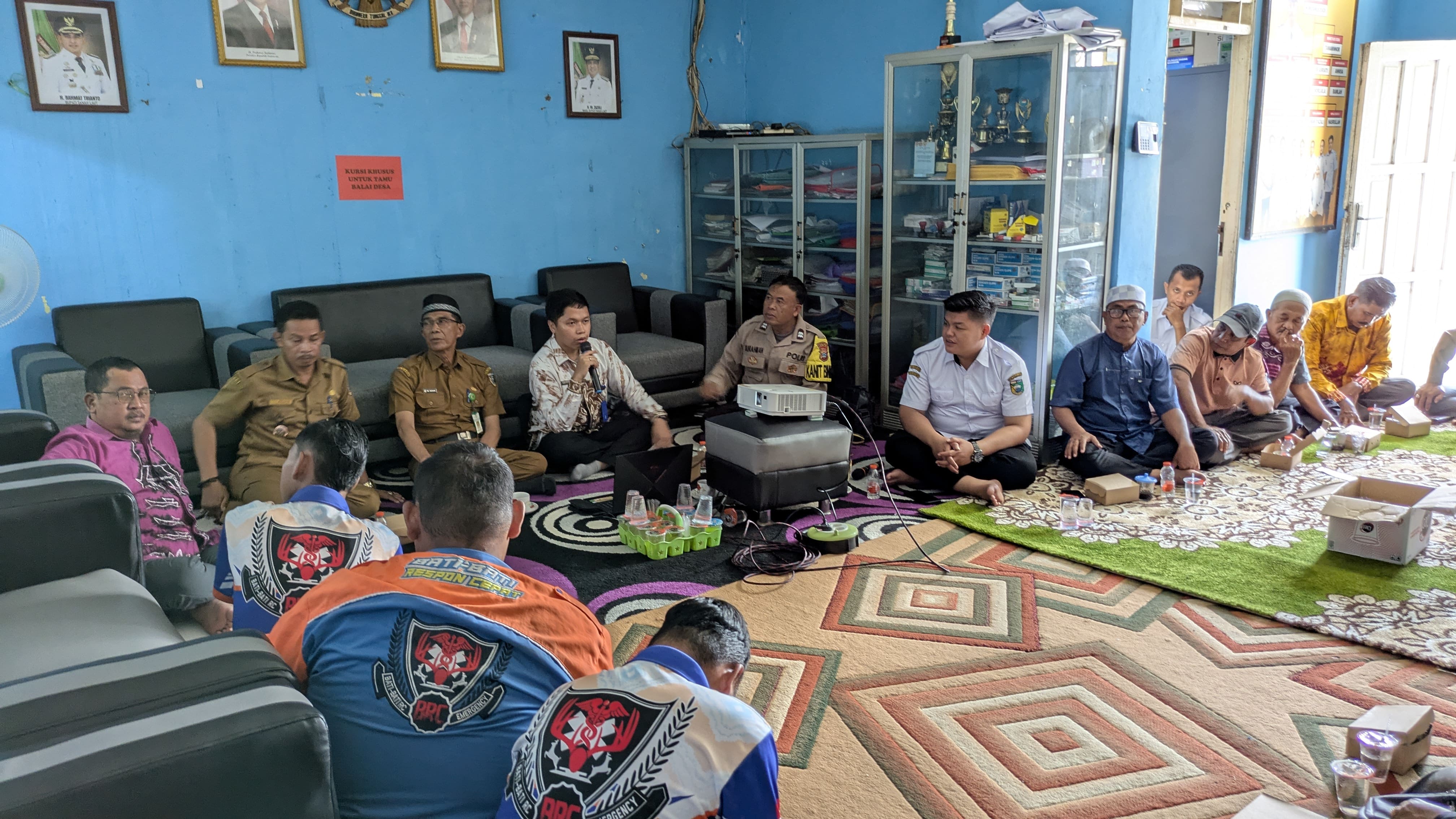 BNNK Tanah Laut Sosialisasi Bahaya Narkoba di Desa Bati-Bati, Seluruh Elemen Masyarakat Berkomitmen Cegah Penyalahgunaan